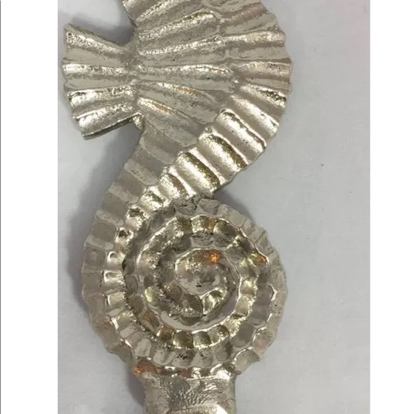 New Silver Metal Seahorse Bottle Opener - Picture 3 of 8